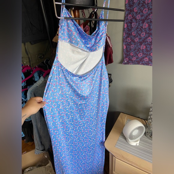 LONG DRESS LOW BACK - Picture 2 of 2